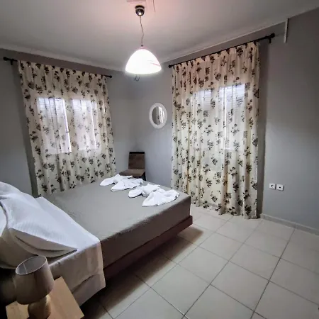 Attic Views At Veranda Kallithea Family House Apartment *